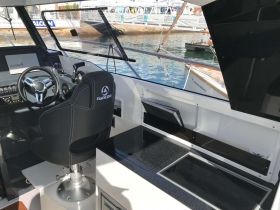 Barca Parker 790 Explorer & motor Mercury F250 Verado