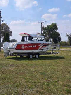 PARKER 760 Quest & Mercury F225 Verado demo boat 3 ore de functionare